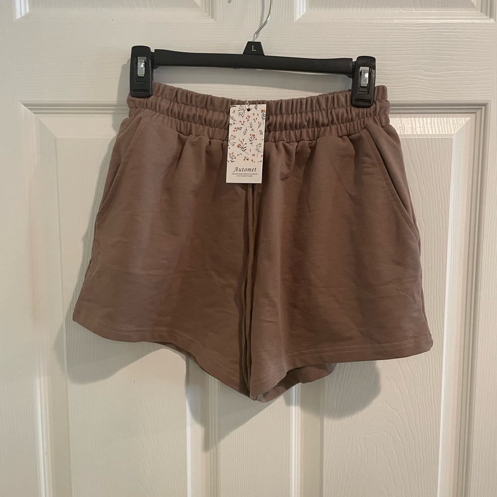 SHEIN Tan Pajama Shorts Relaxed Fit pockets